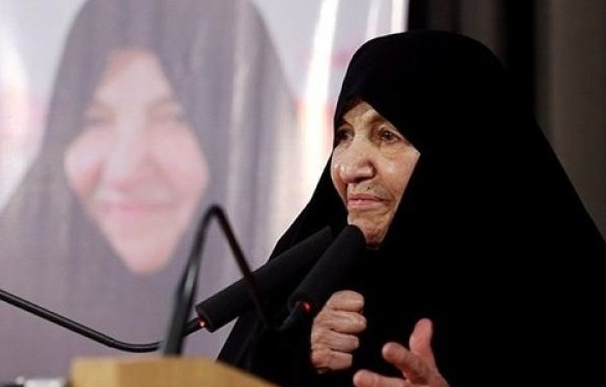 استاد منیره گرجی، قرآن پژوه و تنها زنی که توانست به مجلس خبرگان راه پیدا کند، در سن ۹۵ سالگی چشم از جهان فروبست.
