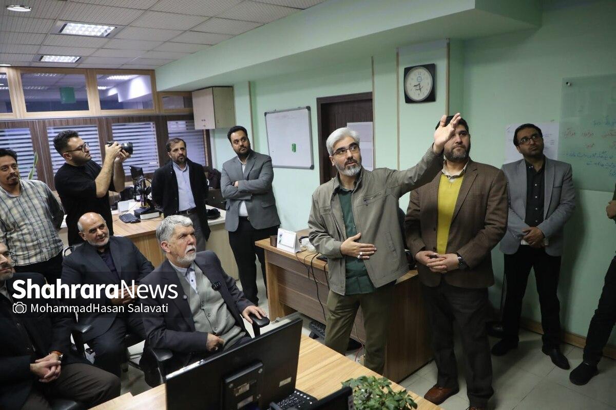 وزیر فرهنگ و ارشاد اسلامی با حضور در موسسه فرهنگی شهرآرا از بخش‌های مختلف این مجموعه رسانه‌ای بازدید کرد.