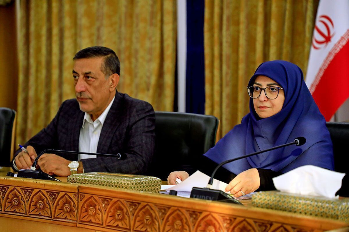 رئیس سازمان حفاظت محیط‌زیست گفت: دولت ما، دولتی محیط‌زیستی است و علاقه‌مندی جدی به حفظ محیط‌زیست، هوای پاک، آب سالم و زمینی پاک در میان اعضای کابینه وجود دارد؛ این اهداف از اولویت‌های اصلی ماست و برای تحقق آنها تلاش می‌کنیم.