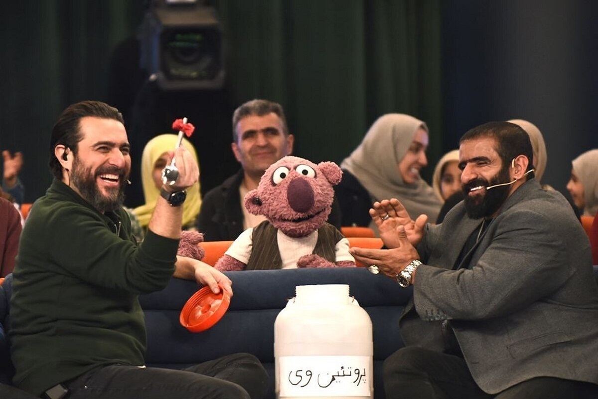 برنامه «۱۰۰۱» از هفته آینده به شکل منظم، چهار شب در هفته در کنداکتور شبکه نسیم قرار می‌گیرد.