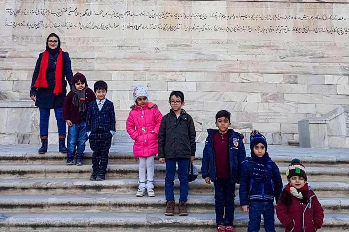 المیرا حسن زاده، پژوهشگر ادبیات حماسی، از زیبایی ها و چالش های آموزش «شاهنامه» به کودکان می گوید.