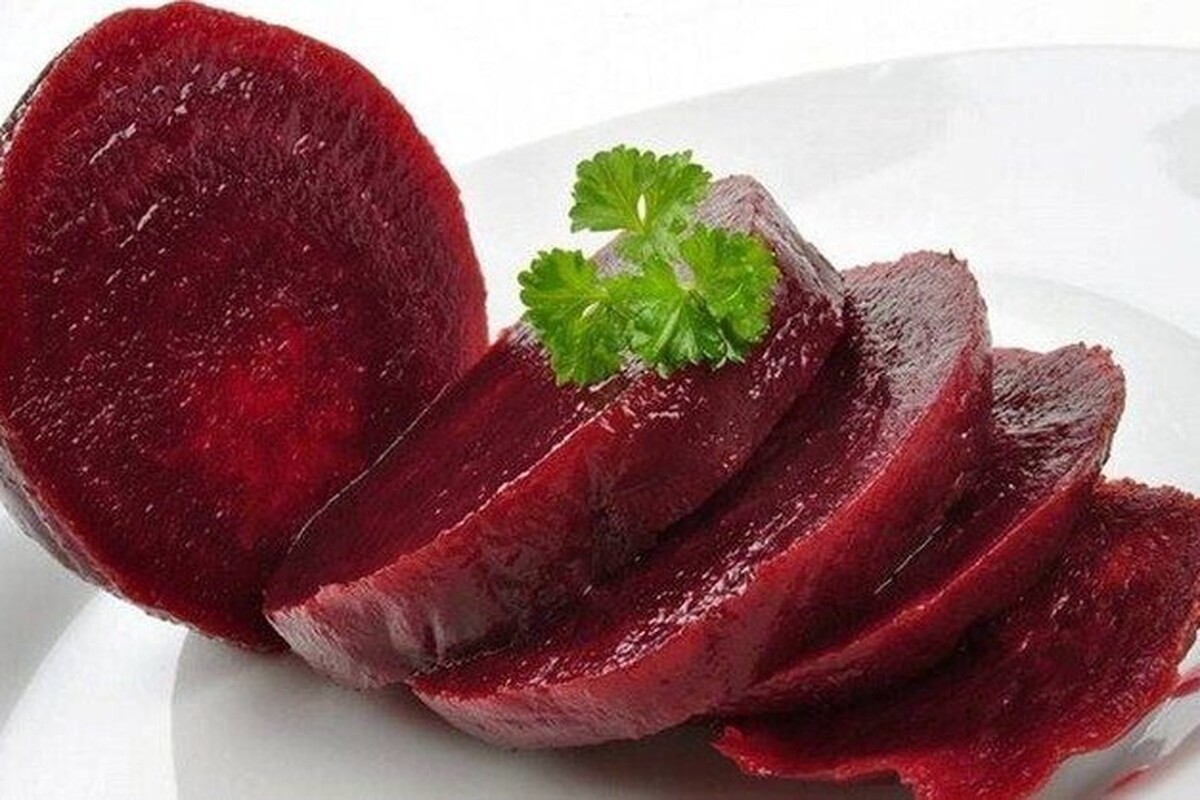یک کارشناس گیاهان دارویی گفت: لبو سرشار از فولات و آهن است و از همین رو مصرف آن از ابتلا به افسردگی و کم‌خونی، خصوصا در زنان جلوگیری می‌کند.