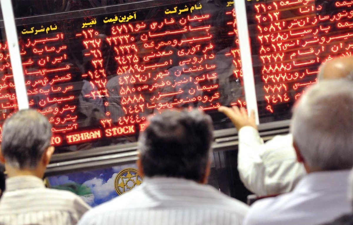 کارشناس بازار سرمایه گفت: نوسانات در بازار‌های مالی بسیار طبیعی است و از طرفی باید دید که آیا نوسانات بازار سرمایه در مقایسه با سایر بازار‌ها در شرایط بیش‌واکنشی بوده یا طبیعی و سیستماتیک است؟