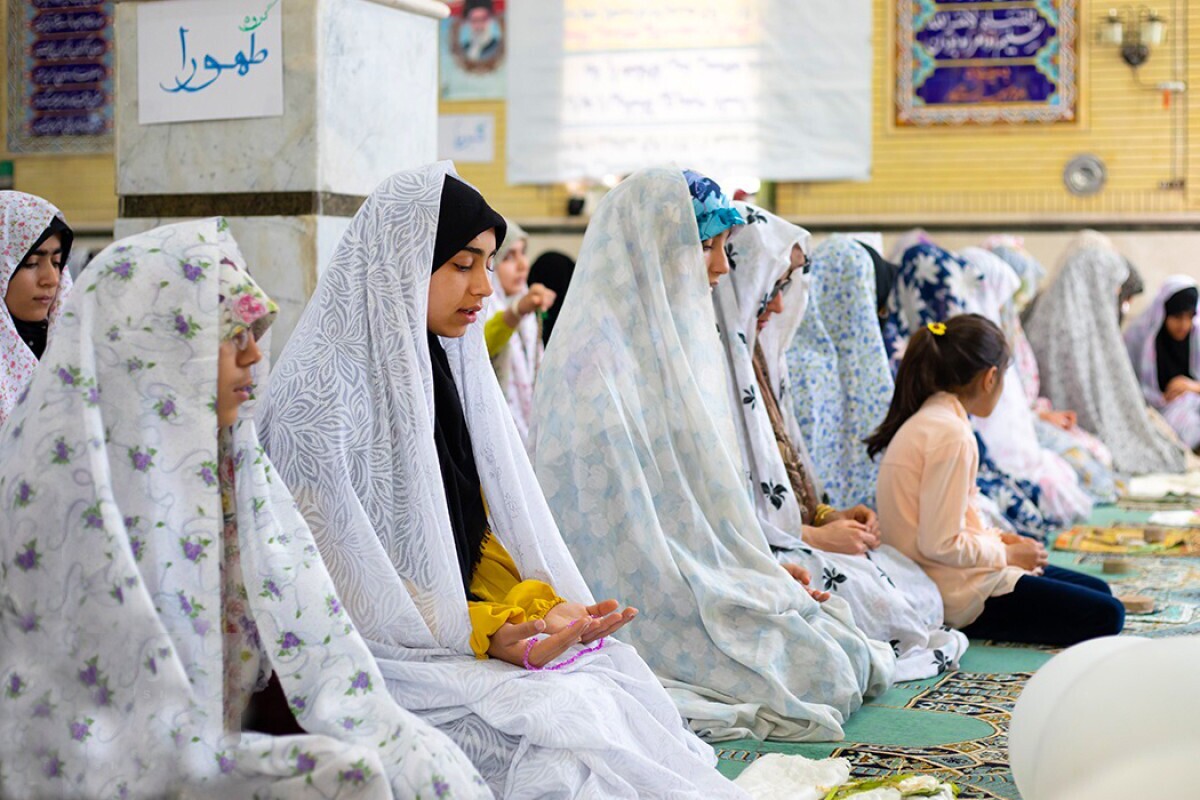 مدیرکل اداره تبلیغات اسلامی خراسان رضوی از افزایش چشمگیر حضور نوجوانان و جوانان در مراسم اعتکاف امسال خبر داد و گفت: ۷۰ درصد معتکفین را این قشر تشکیل دادند.