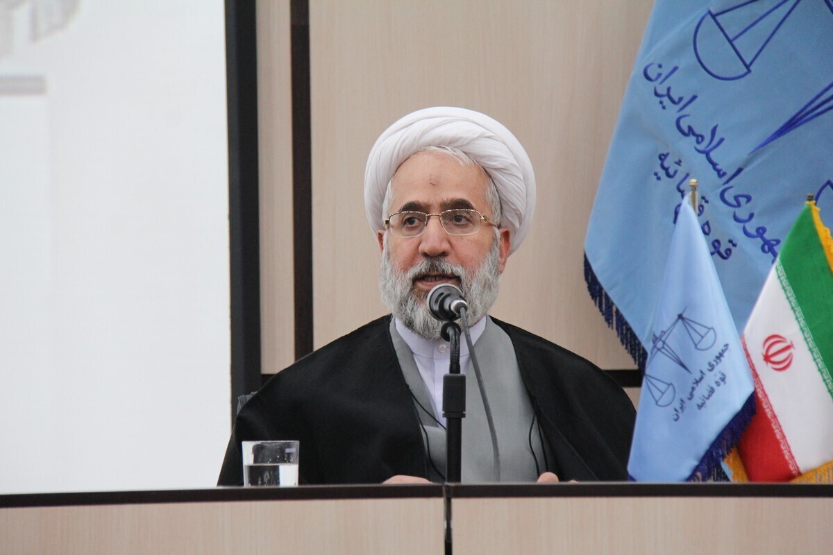 دادستان کل کشور از دادستان تهران درخواست کرد تا به طور جد پیگیر حادثه ترور دو قاضی دیوان عالی کشور شود.