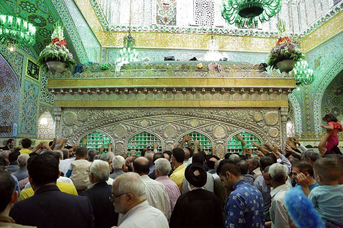 در دنیای پرتنش امروز که افراد بسیاری به دنبال راه‌هایی برای دستیابی به آرامش و سلامت روان هستند اعمال مذهبی مانند زیارت و عبادت می‌توانند تأثیرات مثبتی بر بهداشت روانی افراد داشته باشند.