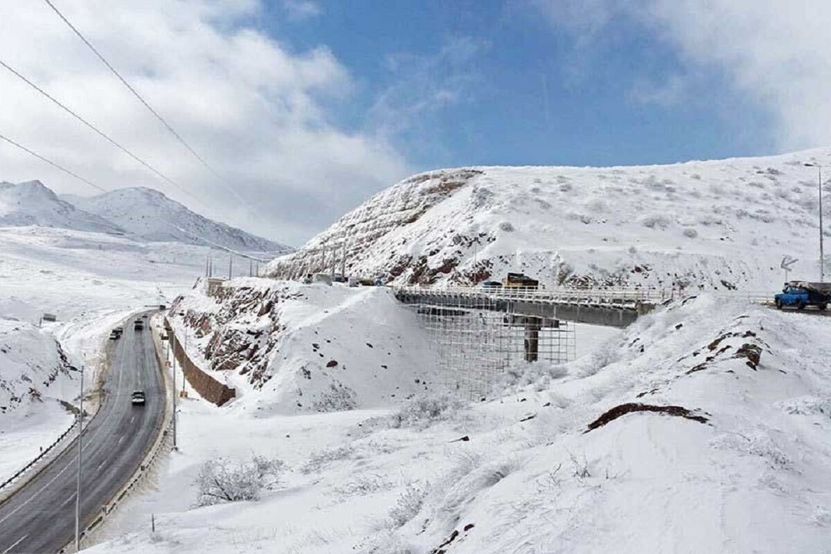 ویدئویی از بارش برف در روستاهای دامنۀ تفتان سیستان‌وبلوچستان را مشاهده می‌کنید.