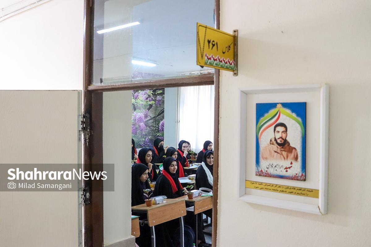 مدیرکل نوسازی، توسعه و تجهیز مدارس خراسان رضوی گفت: ساخت نخستین مدرسه‌ای که قرار است به عنوان جایگزین مدرسه سنگی در شهرستان کلات باشد، به عنوان نخستین اقدام در مسیر حذف مدارس سنگی در کشور، تاکنون ۹۴ درصد پیشرفت فیزیکی داشته است.