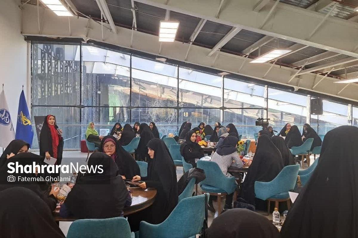 دبیر رویداد هوران گفت:هدف اصلی این برنامه ایجاد فضای درون گفتمانی بین اهالی رسانه است.