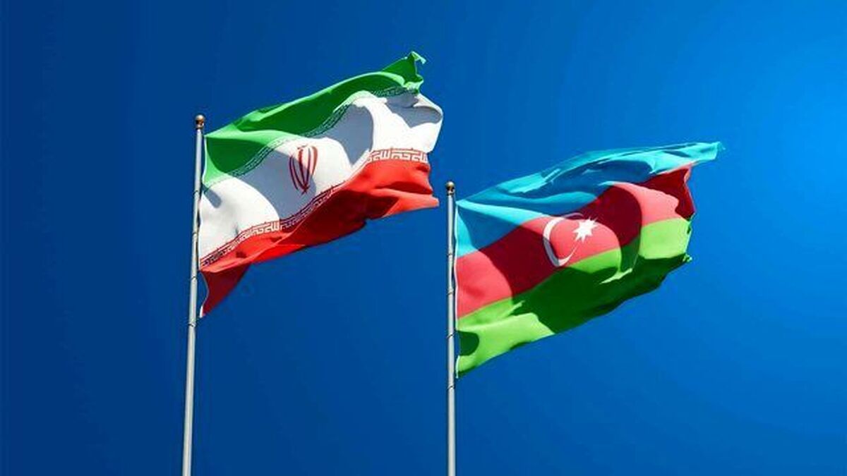 رئیس جمهور در تماس تلفنی با الهام علی‌اف همتای آذربایجانی خود، ضمن ابراز تأسف از سانحه سقوط هواپیمای مسافربری خطوط هوایی این کشور، جان باختن تعدادی از شهروندان جمهوری آذربایجان را تسلیت گفت.