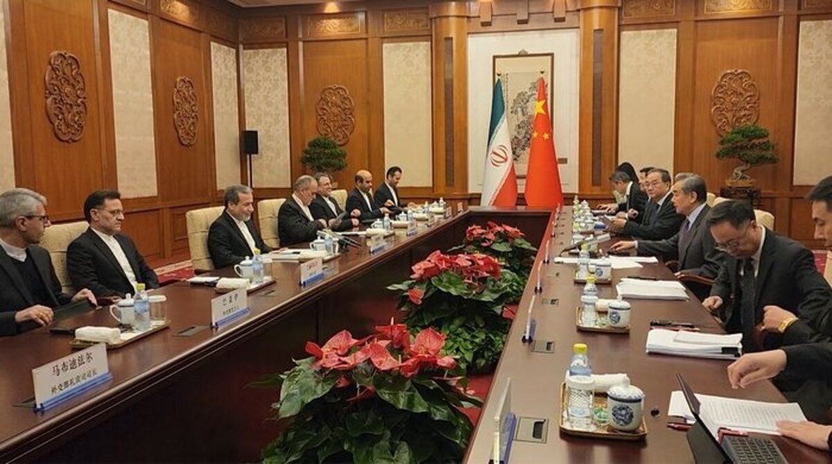 وزیر امور خارجه جمهوری اسلامی ایران در پکن با وانگ یی، وزیر خارجه چین دیدار و گفت‌‌وگو کرد.