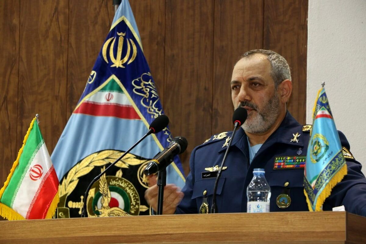وزیر دفاع و پشتیبانی نیروهای مسلح با اشاره به ادعای خلاف واقع دشمن در جنگ روانی گفت: با اجرای یک سلسله رزمایش از روز شنبه، شاهد قدرت ایران خواهید بود.