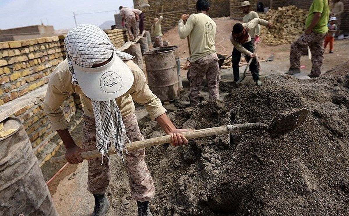 گروه جهادی هیئت نورالرضا(ع) سی‌امین خانه را در جنوب کرمان برای کپرنشین‌ها احداث می‌کند.