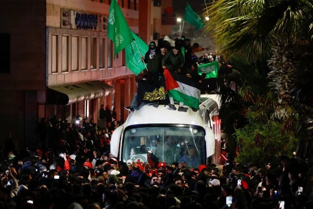 خالده جرار، یکی از زنان مبارز فلسطینی است که پس از سال‌ها مبارزه در اسارت در زندان‌های رژیم تروریستی اسرائیل، در اولین مبادله اسیران بین اشغالگران اسرائیل و مقاومت فلسطین، آزادی خود را به دست آورد.