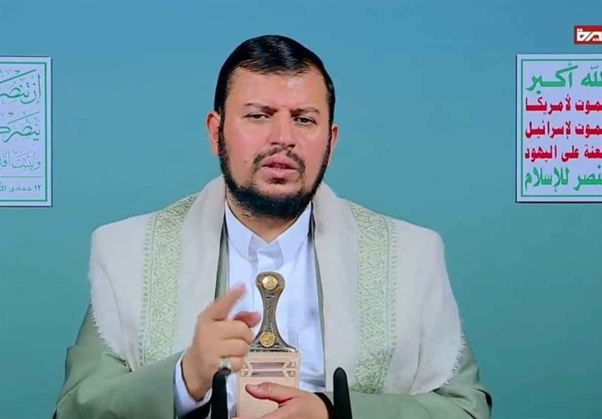 رهبر انصارالله یمن در واکنش به توافق آتش‌بس که صهیونیست‌ها مجبور به پذیرش آن در برابر مقاومت و توقف تجاوزاتشان به نوار غزه شدند، گفت: خداوند پیروزی تاریخی بزرگی به ملت فلسطین هدیه کرد.
