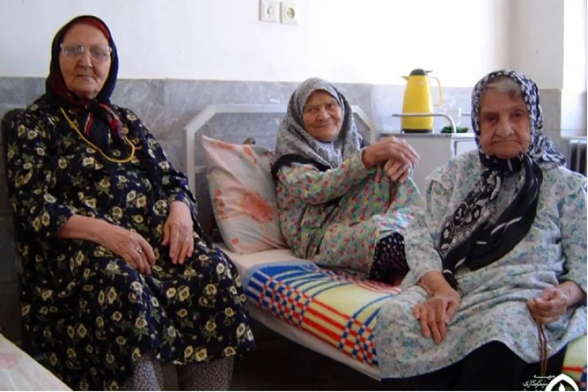 سرپرست صندوق جمعیت ملل متحد با اشاره به اینکه همزمان با افزایش سالمندان با پدیده زنانه شدن سالمندی در سراسر جهان رو‌به‌رو هستیم، گفت: پیش‌بینی می‌شود درصد جمعیت افراد بالای ۶۵ سال در جهان از ۱۰ درصد در سال ۲۰۲۲ به ۱۶ درصد در سال ۲۰۵۰ افزایش پیدا کند.