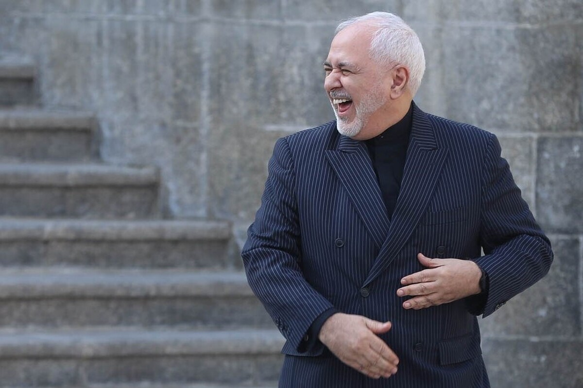 معاون راهبردی رئیس‌جمهوری به طرح شکایت نمایندگان مجلس شورای اسلامی از وی واکنش نشان داد.