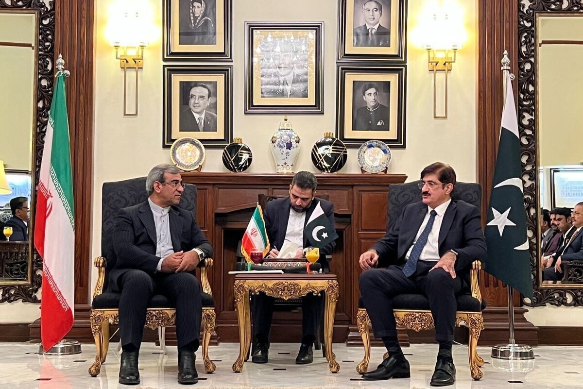 در جریان سفر استاندار خراسان رضو به پاکستان بر افزایش مبادلات تجاری و فرهنگی بین خراسان رضوی و ایالت سند پاکستان تأکید شد.