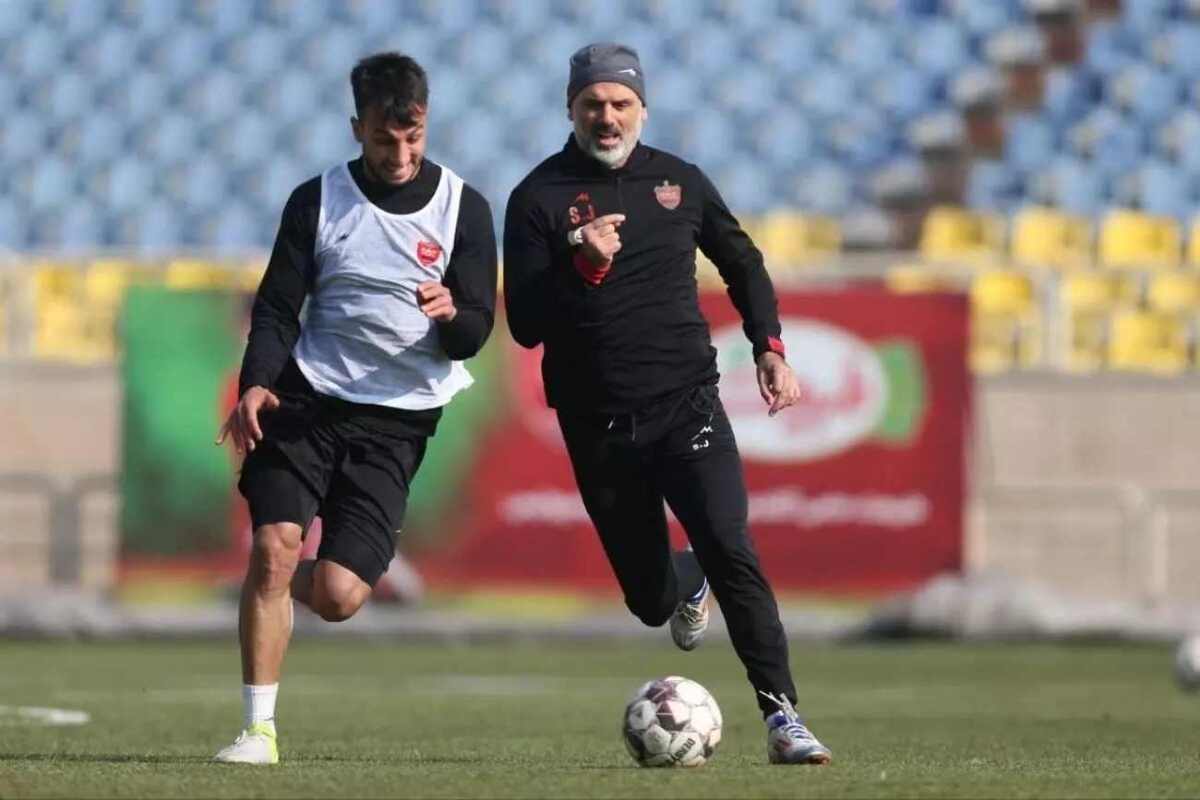 مربی پرسپولیس به سرمربیگری فکر می کند.