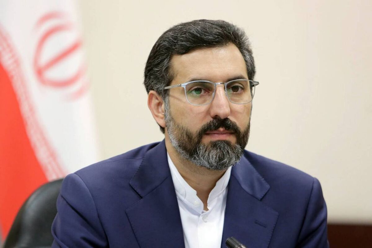 رئیس کمیسیون اقتصادی شورای اسلامی شهر مشهد گفت: شهرداری‌ها خط مقدم تعامل با مردم هستند، کمک و حمایت از شهرداری‌ها می‌تواند رضایتمندی و کلیت نظام را تقویت کند.