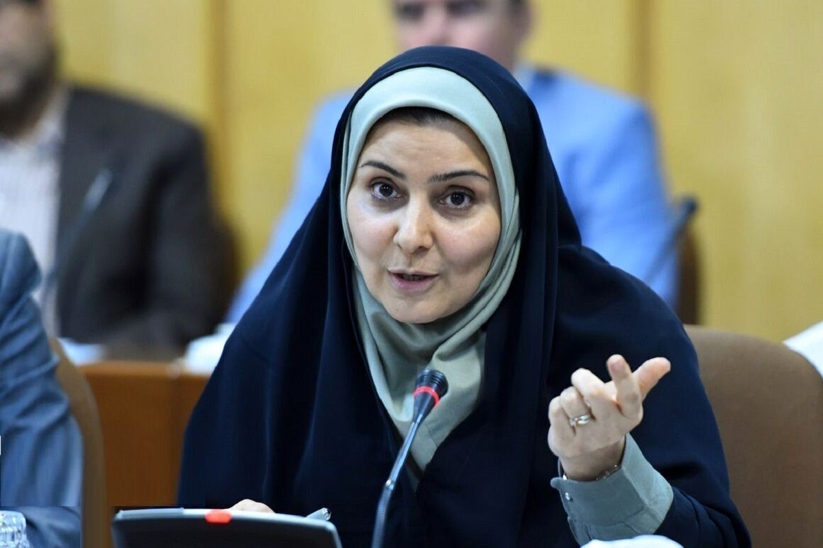 وزیر راه و شهرسازی ارتباط ایران ایر با لغو پرواز ایران - پاریس را شایعه دانست و گفت: لغو پرواز تهران _ پاریس، ارتباطی به عدم هماهنگی و مشکلات فنی ندارد و موضوعی یکطرفه از جانب فرانسه بوده است.