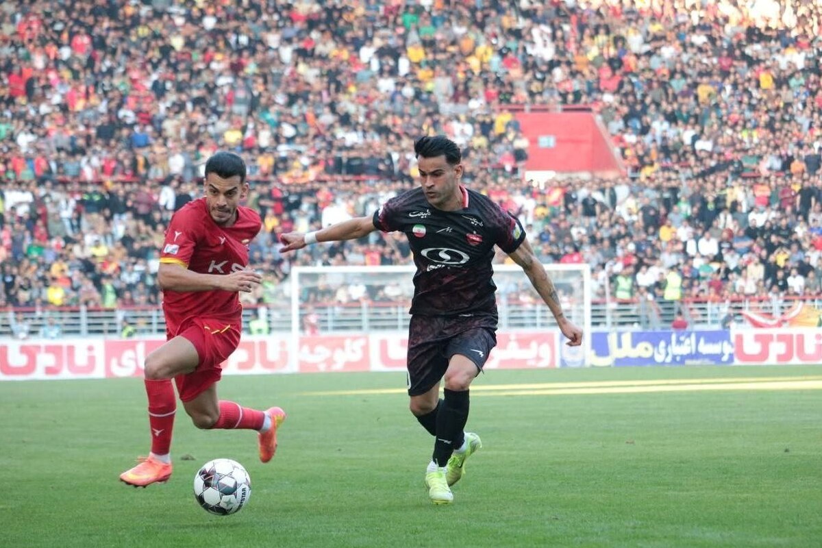 پرسپولیس و فولاد خوزستان در هفته هجدهم لیگ برتر فوتبال به تساوی رضایت دادند.