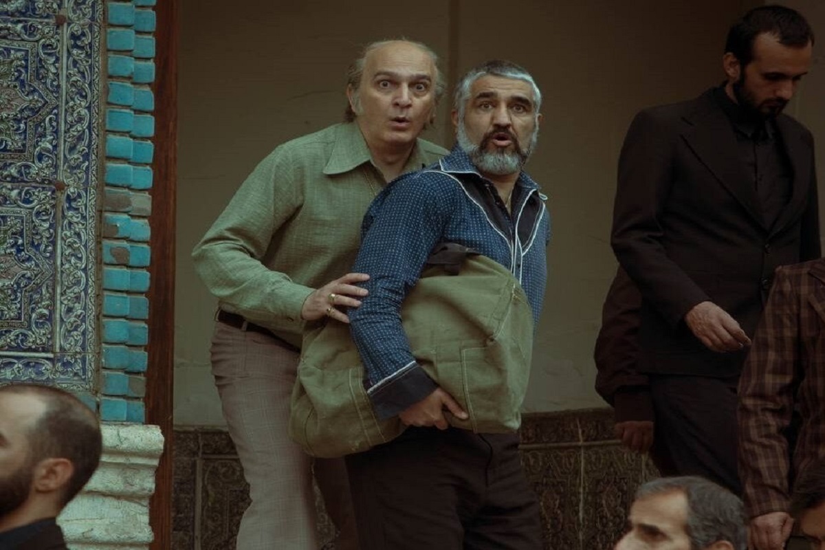 عکسی از فیلم «آنتیک» با تیپ متفاوت پژمان جمشیدی و بیژن بنفشه خواه منتشر شد.