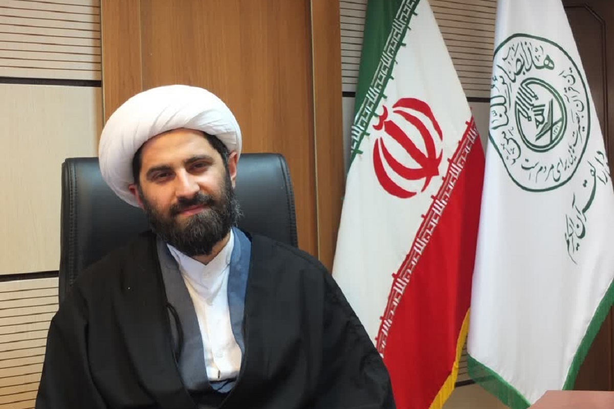رئیس سازمان دارالقرآن الکریم از اعزام قاریان و گروه‌های تواشیح به برنامه‌های دهه فجر در روز‌های ۱۲ و ۲۲ بهمن خبر داد و گفت: ۴۶ هزار محفل انس با قرآن کریم در مدارس و دارالقرآن‌های آموزش و پرورش کشور برگزار می‌شود.