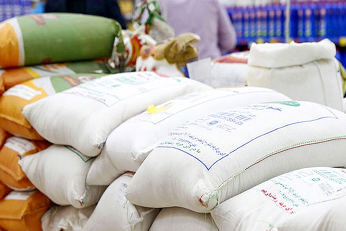 واسطه‌گری در انتقال محموله‌های بزرگ برنج از تهران به مشهد، قیمت این کالای اساسی را افزایش داده است.