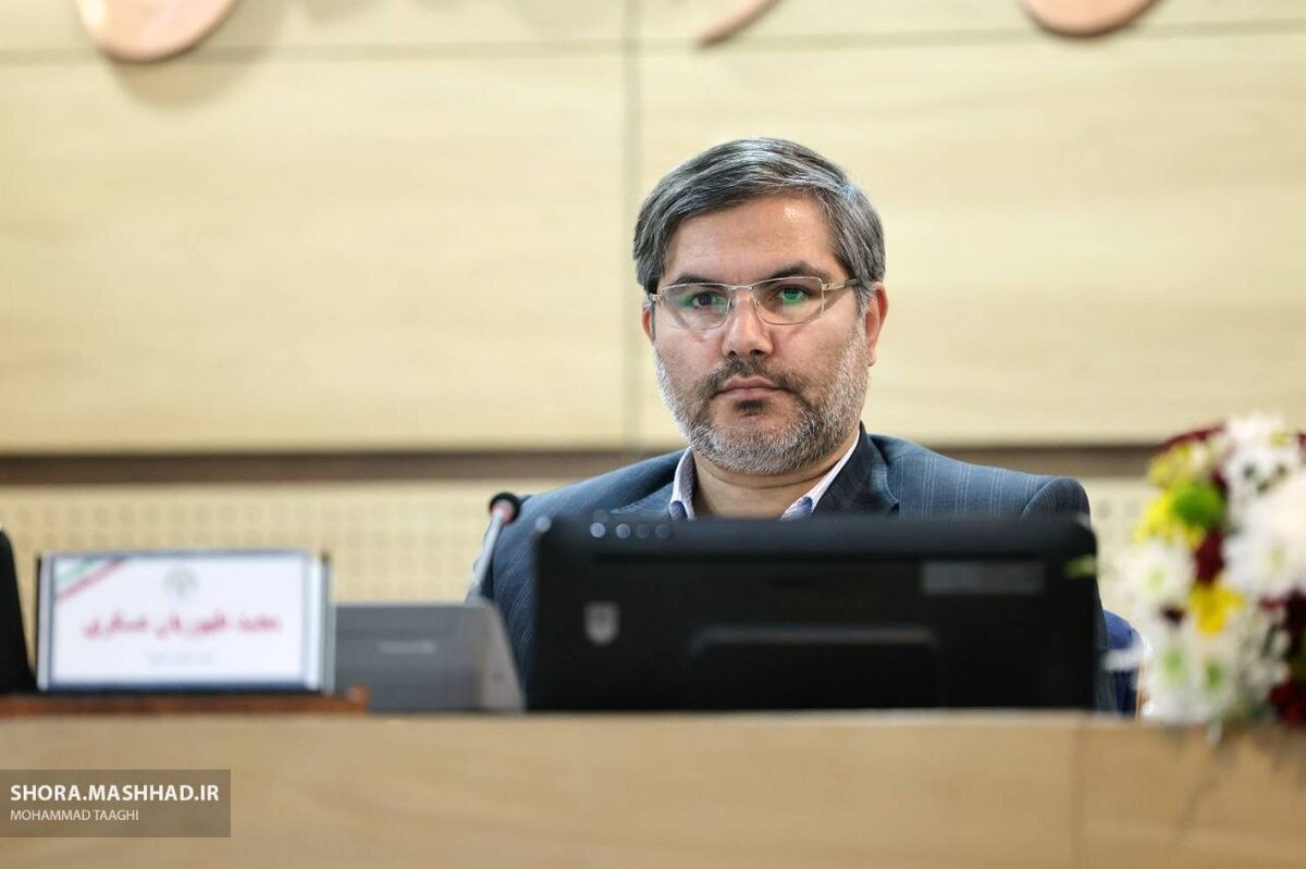 نایب رئیس شورای اسلامی شهر مشهد مقدس گفت: همدلی و پرهیز از هرگونه حاشیه باید پیوسته مدنظر باشد و تمرکز جدی بر حل مشکلات و مسائل شهر و پیشرفت و توسعه آن در ابعاد مختلف داشته باشیم.