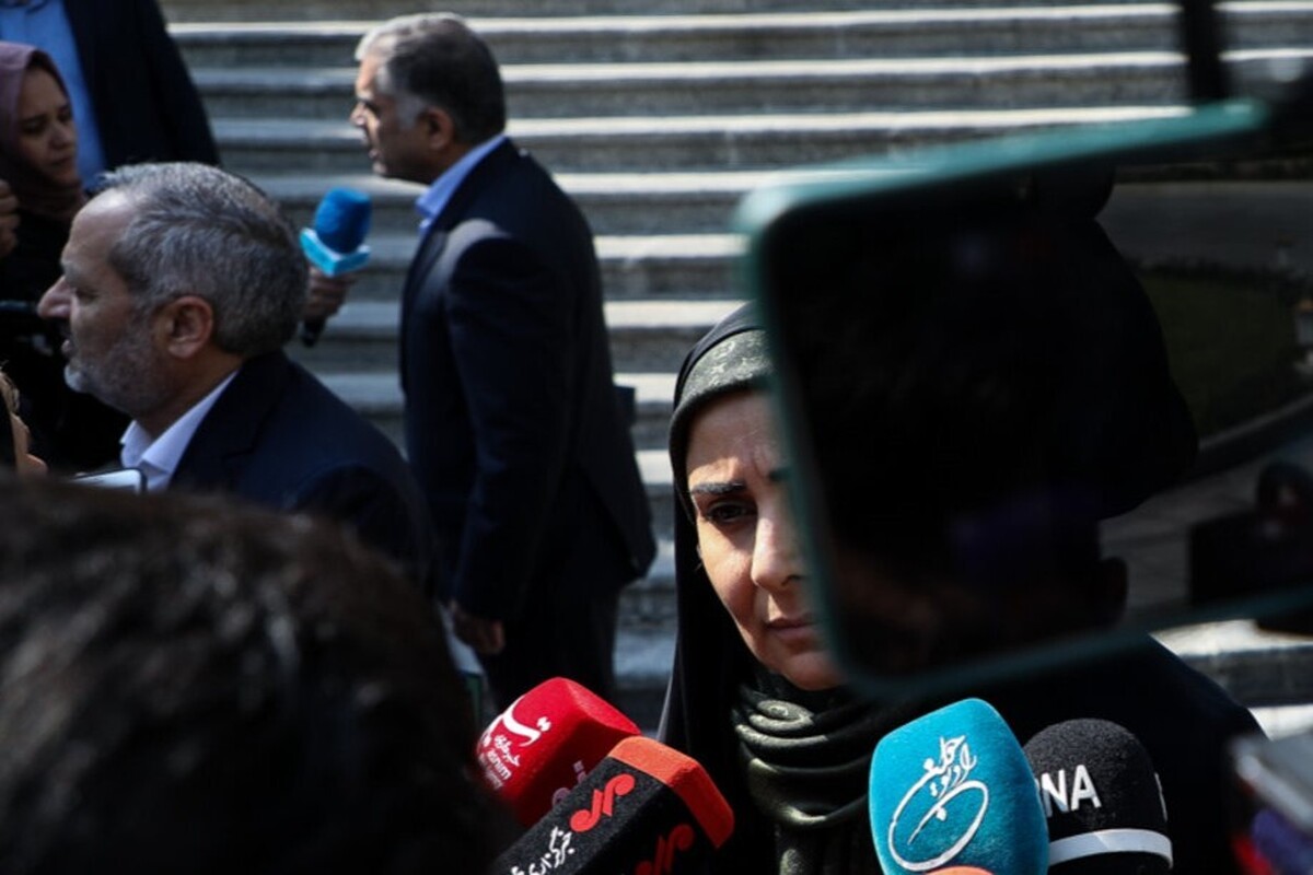 وزیر راه گفت: تعیین نرخ بلیت هواپیما طبق مصوبه قانونی و رای دیوان عدالت با دولت نیست، اما نظارت بر آن صورت می‌گیرد.