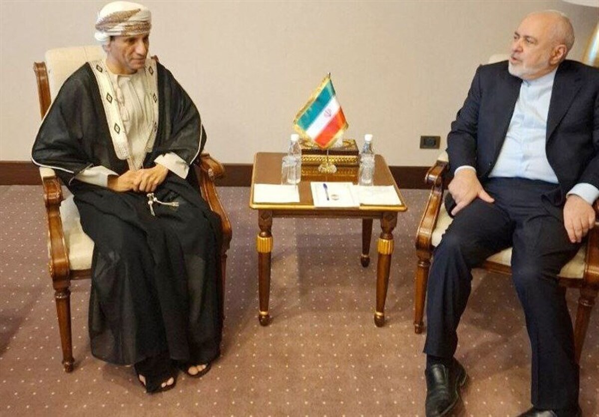 معاون راهبردی رئیس جمهور در جریان سفر به عراق با نماینده دبیرکل سازمان ملل در امور عراق دیدار کرد.