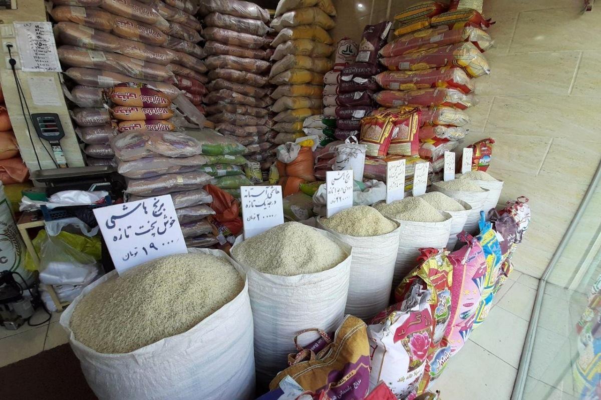 خبر تغییر نرخ ارز ترجیحی دلالان را وسوسه کرد که با احتکار قیمت برنج را بالا ببرند، اما وزیر جهاد کشاورزی گفته است که فعلا قرار نیست نرخ ارز ترجیحی افزایش پیدا کند.