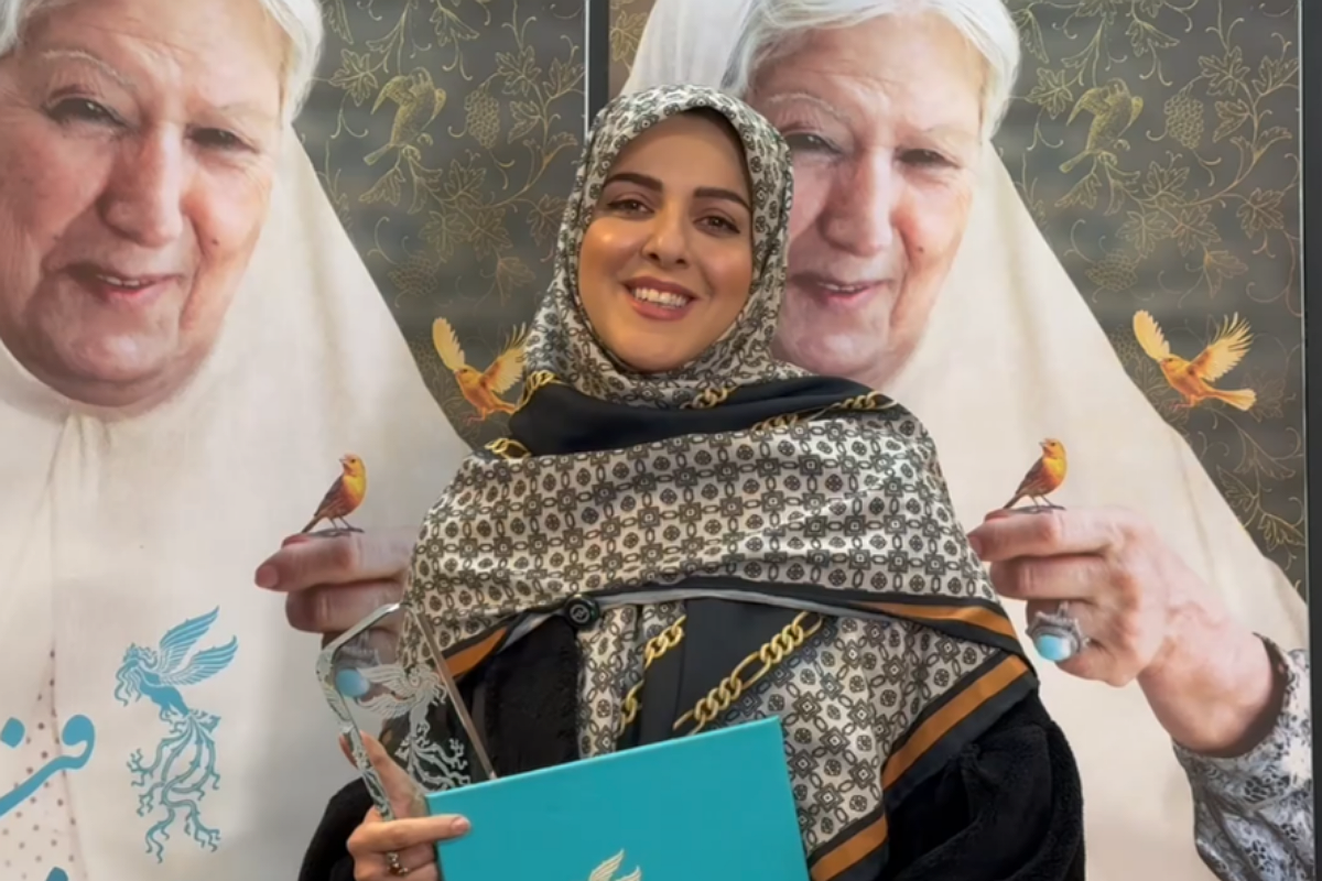 صحبت‌های نادره سادات سرکی برنده سیمرغ بلورین بهترین فیلم کوتاه فجر ۴۳ برای «دادرسی» را ببینید.