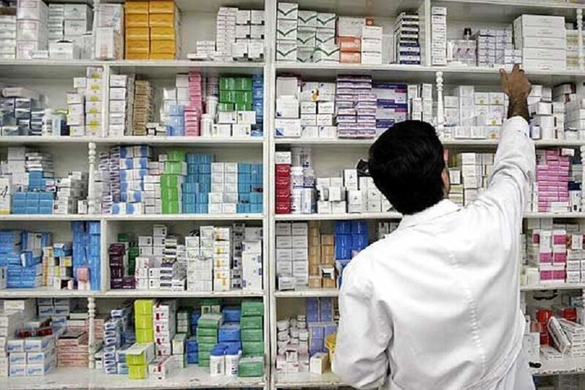 دبیر کمیته بررسی و تدوین فهرست دارویی ایران ضمن اشاره به آخرین وضعیت دارو‌های ضدسرطان در فهرست رسمی دارویی کشور گفت: فهرست دارویی کشور آماده پذیرش درمان‌های هدفمند در این حوزه است، اما شرکت‌های دارویی باید مولکول‌های اثربخش و هزینه‌اثربخش را معرفی کنند.