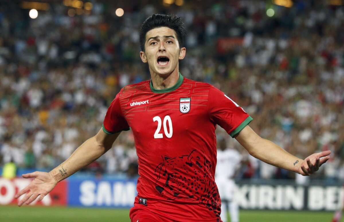 سردار آزمون موفق شد یک تنه الشباب را به مرحله بعد ببرد.