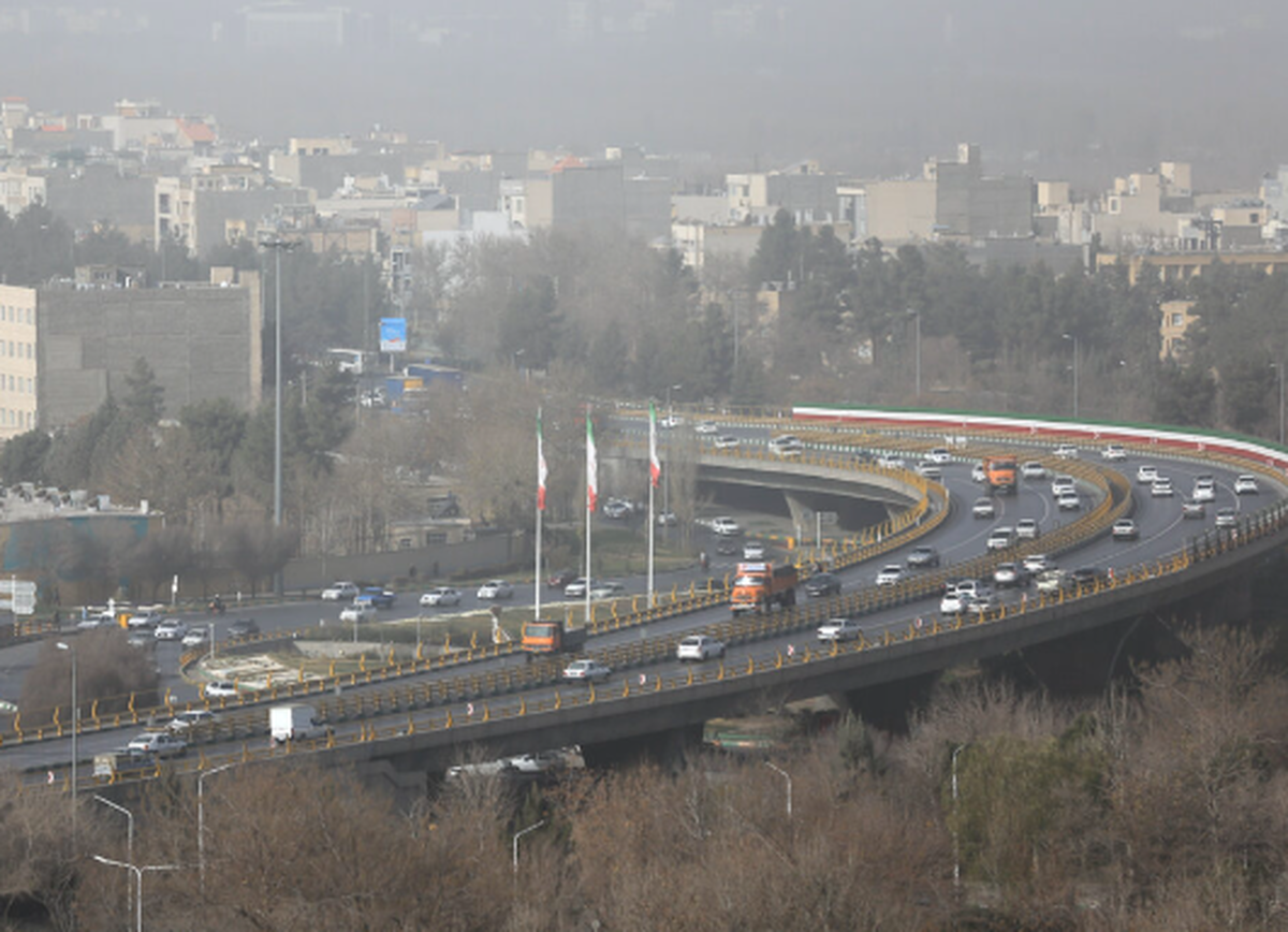 مدیر کل حفاظت محیط زیست خراسان رضوی گفت: کیفیت هوای امروز مشهد، ۲۶ بهمن ماه با افزایش حجم آلاینده‌ها برای سومین روز پیاپی در شرایط «ناسالم» و وضعیت «هشدار» برای تنفس شهروندان قرار دارد.