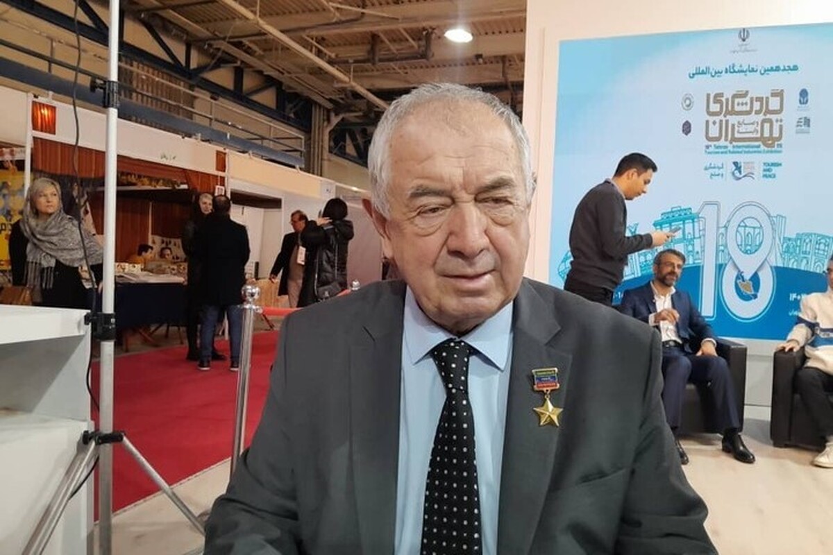 رئیس اتاق نویسندگان طبیب تاجیکستان گفت: در مدت حضورم در نمایشگاه گردشگری تهران با تعداد زیادی از فرصت فعالان حوزه‌های گردشگری و میراث‌فرهنگی ایران گفت‌و‌گو و ارتباط برقرار کردم.