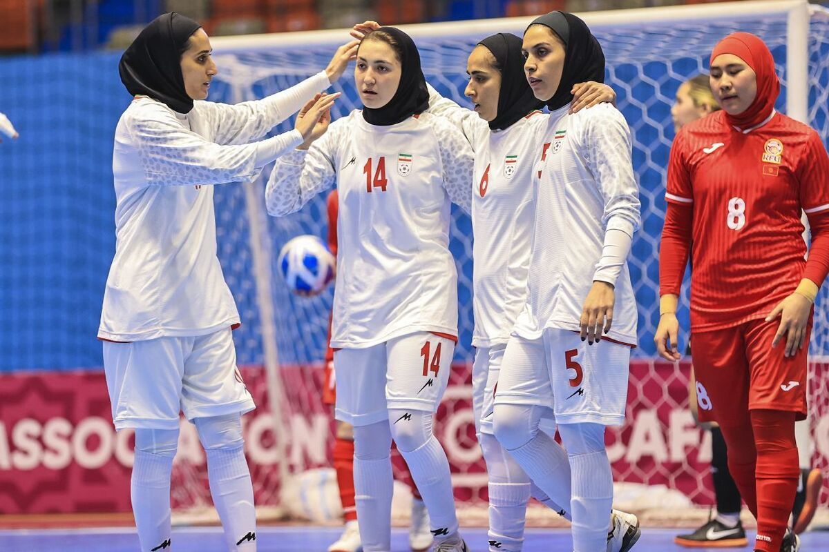 تیم ملی فوتسال زنان ایران در سومین دیدارش در جام آسیای مرکزی (کافا) جمعه ۲۶ بهمن، به مصاف ترکمنستان رفت و به پیروزی ۵ بر یک رسید.