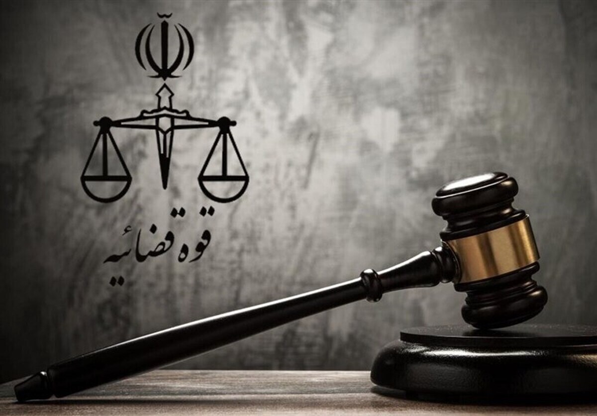 در پی وقوع جنایت علیه یک خانواده در شهر بیرم لارستان و برگزاری دادگاه متهمان در شعبه پنجم دادگاه کیفری یک استان، رئیس کل دادگستری استان فارس از صدور حکم چهار بار قصاص در ملاءعام برای عامل اصلی این جنایت و یک بار قصاص نفس برای همسر وی خبر داد.