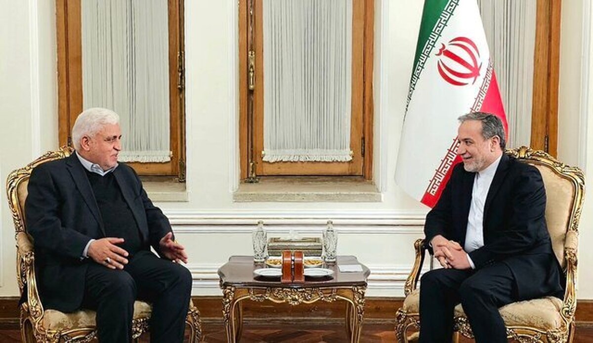 وزیر امور خارجه جمهوری اسلامی ایران از نقش نیرو‌های مردمی حشدالشعبی و مقاومت در تأمین امنیت و ثبات عراق به‌ویژه در دوره مبارزه با تروریسم داعشی و تأثیر مثبت آن بر امنیت پایدار در منطقه تمجید و تصریح کرد: ما همواره در کنار برادران خود در مقاومت عراق و کل منطقه هستیم.