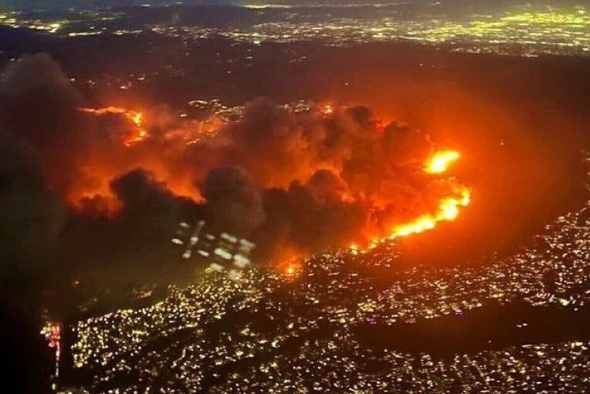 منابع خبری از آتش‌سوزی جدید در شمال شهر لس‌آنجلس آمریکا خبر می‌دهند.