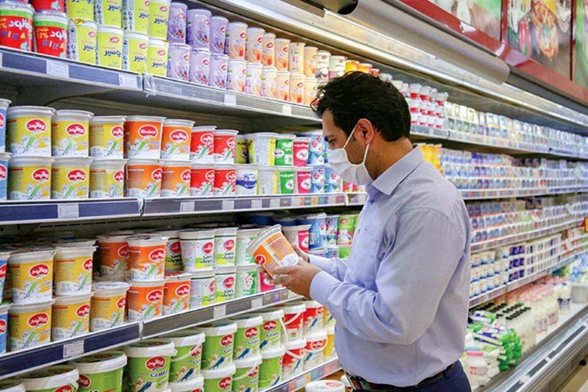 معاون بازرسی و نظارت اتاق اصناف ایران گفت: قیمت انواع محصولات لبنی در یک تا دو ماه اخیر افزایش داشته است و گزارش‌های آن به طور هفتگی در اختیار سازمان حمایت قرار گرفته است.