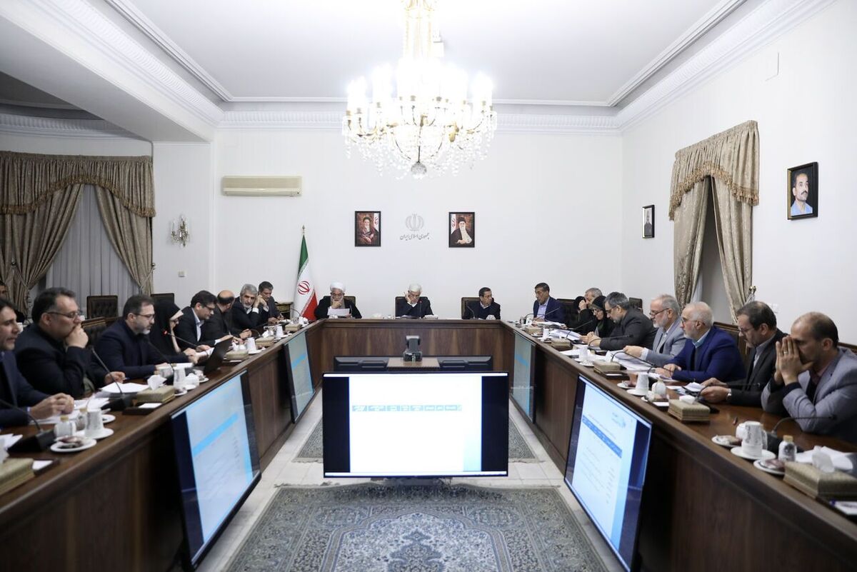 چهل‌ودومین نشست هیئت عالی مولدسازی با حضور معاون‌اول رئیس‌جمهور برگزار و درباره املاک مازاد ۸ وزارتخانه و یک سازمان دولتی تصمیم‌گیری شد.