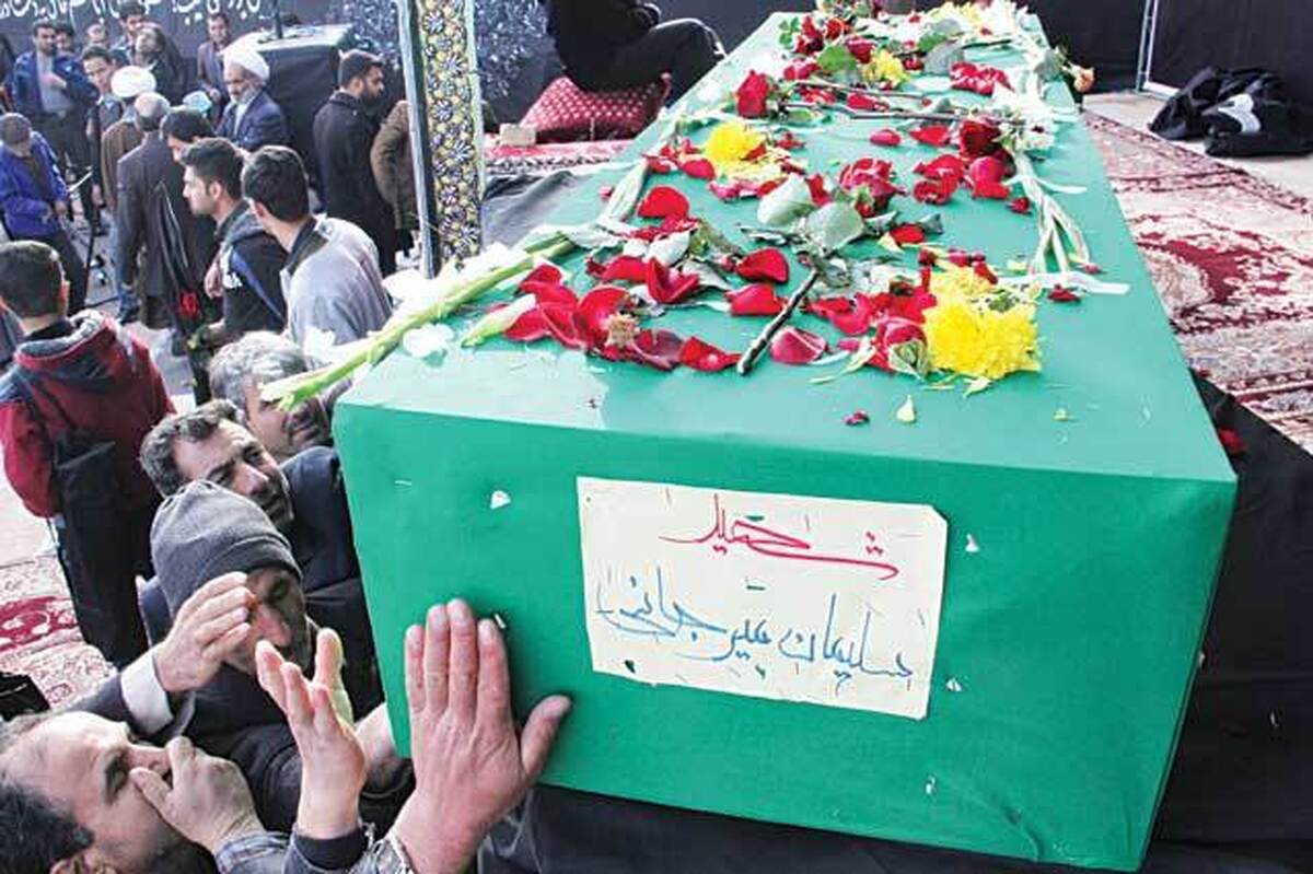 همزمان با نزدیک شدن به ماه مبارک رمضان و تقارن آن با عملیات رمضان، قاب‌های مفاخر شهری مزین به نام و تصاویر ۳۰ تن از شهدای این عملیات شد.