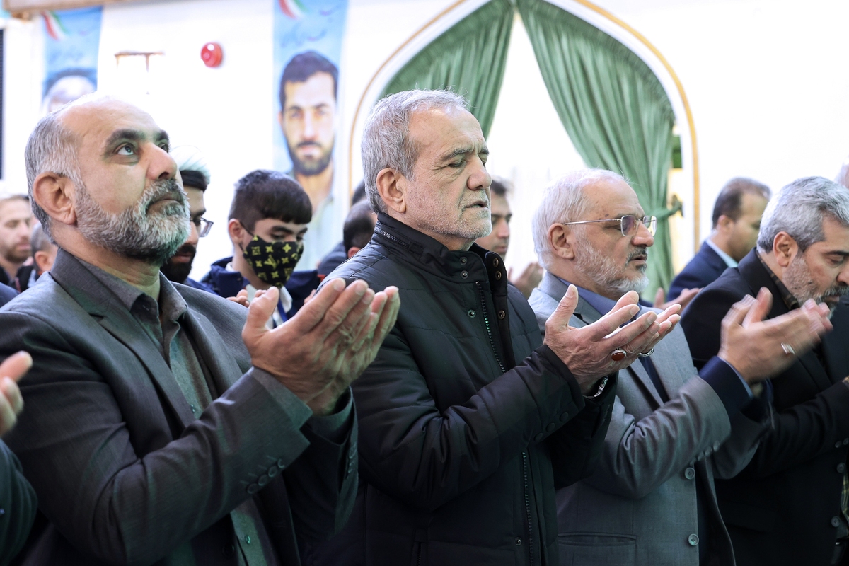 معاون ارتباطات و اطلاع رسانی دفتر رئیس‌جمهور عنوان کرد که پزشکیان در راستای صرفه‌جویی در هزینه‌ها، برنامه برگزاری افطاری نخواهد داشت.