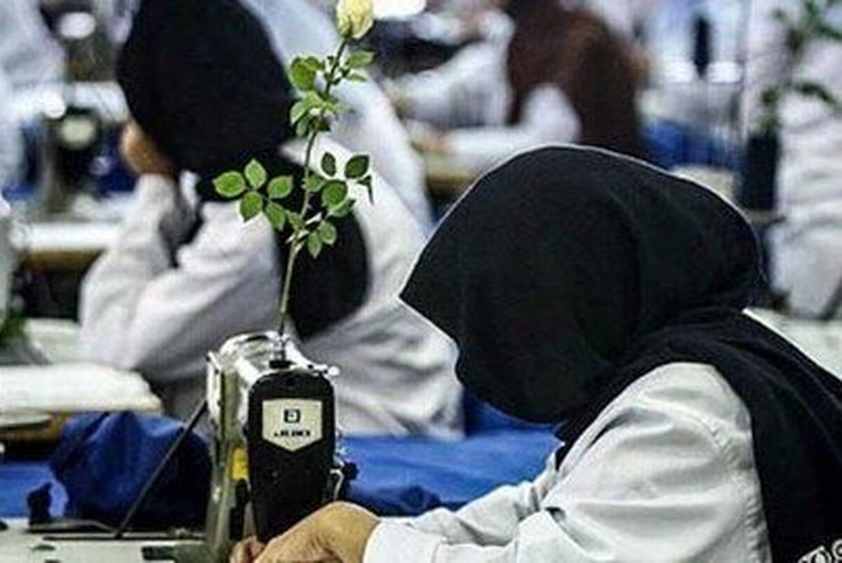 مدیرکل بهزیستی خراسان رضوی با اشاره به ارائه خدمات مختلف به زنان سرپرست خانوار در این استان، از وجود ۲۰ هزار زن سرپرست خانوار خراسانی زیرپوشش این اداره کل خبر داد.