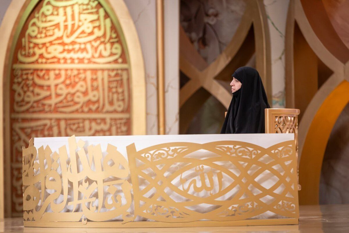 برای نخستین بار، زینب نصرالله، دختر شهید سید حسن نصرالله، دبیرکل حزب‌الله لبنان، در یکی از رسانه‌های ایرانی حضور می‌یابد.