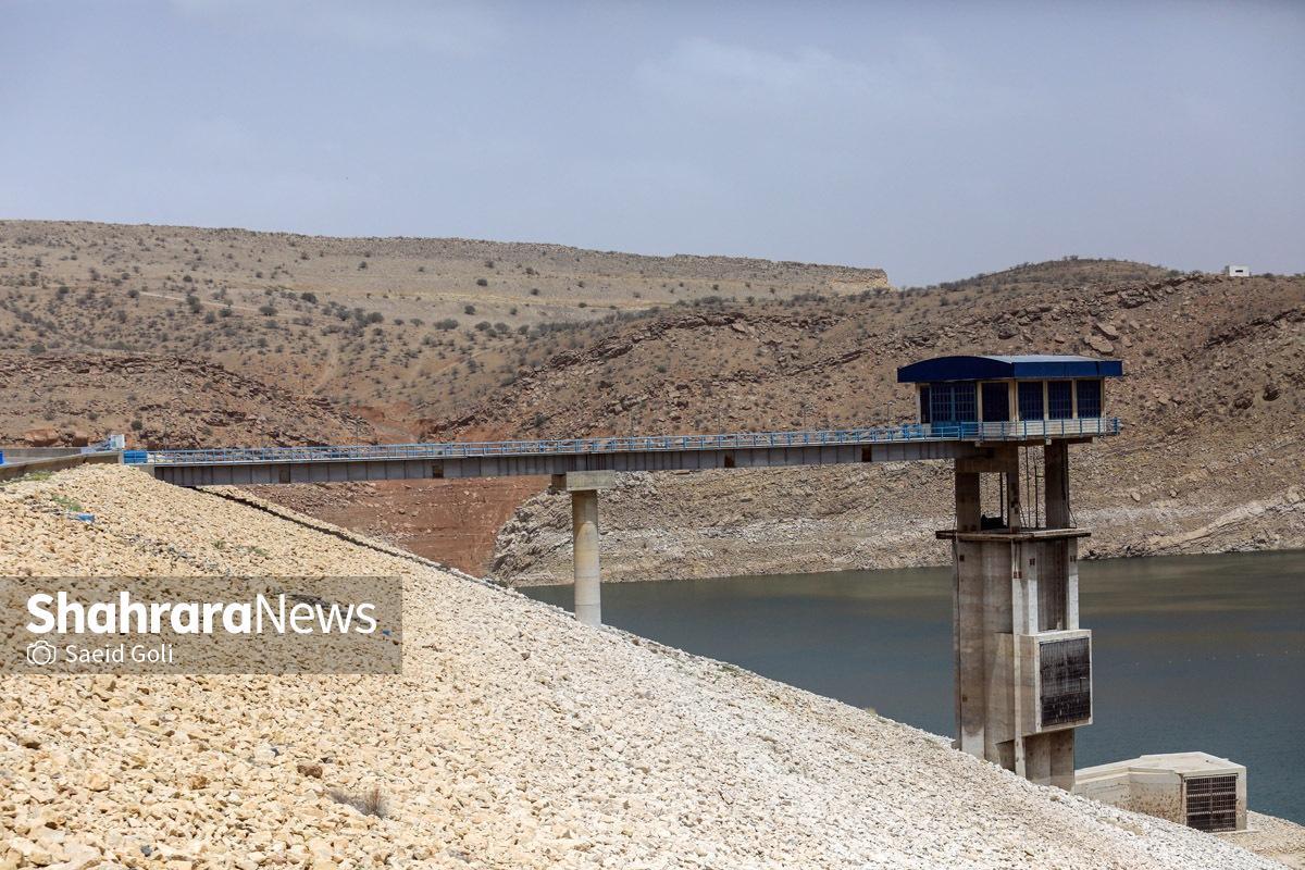 کاهش چشمگیر بارش‌ها از یک طرف و افزایش مصرف در ایام پایانی سال و تلاش برای خانه تکانی با آب، وضعیت منابع آب را در شرایط بغرنج قرار داده است.