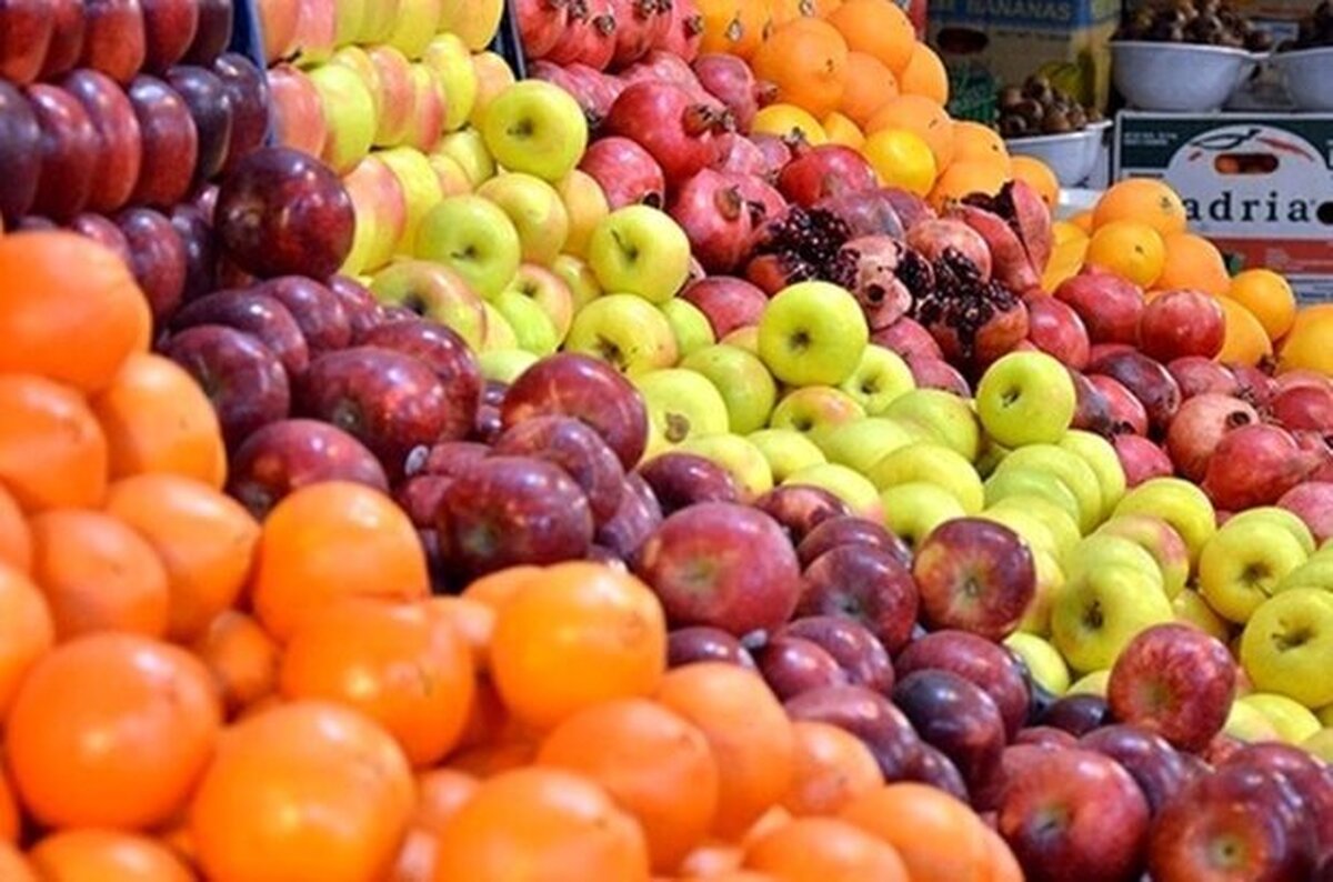 کمیته راهبری طرح تنظیم بازار میوه استان‌های مختلف کشور، میوه و خرما تدارک دیده شده برای تنظیم بازار ماه مبارک رمضان و ایام نوروز را قیمت‌گذاری و از ۲۰ اسفند به مردم عرضه می‌کند.